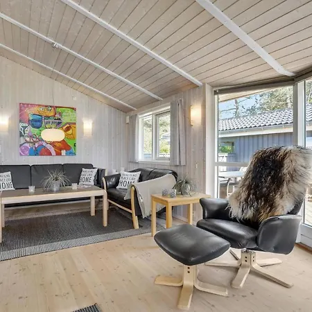 Pet Friendly In With Sauna * Bogø By